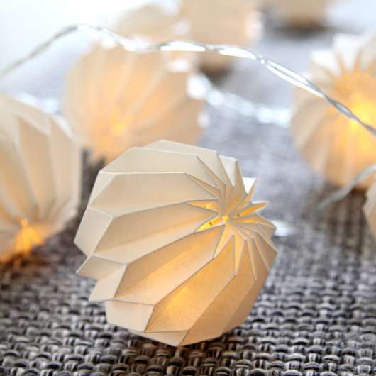 Delikat LED-ljus kedja Paper Flower