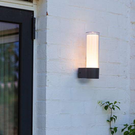 LED-utomhusvägglampa Dropa, RGBW smart styrbar