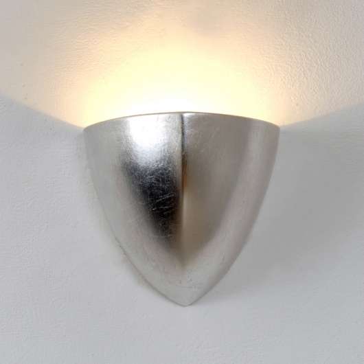 Silverfärgad vägglampa Matteo Piccola keramik